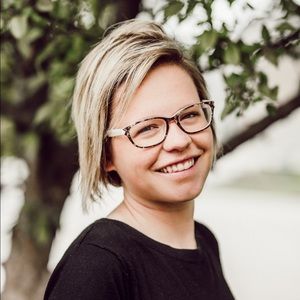 Meet your Posher, Jade